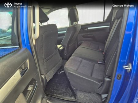 2018 Toyota Hilux - thumbnail 8