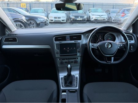 2017 Volkswagen Golf 1.2 TSI COMFORTLINE AUTO €17,450 thumbnail