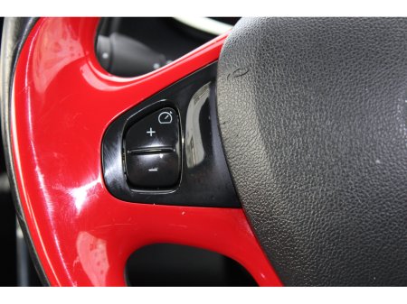 2017 Renault Clio - thumbnail 19