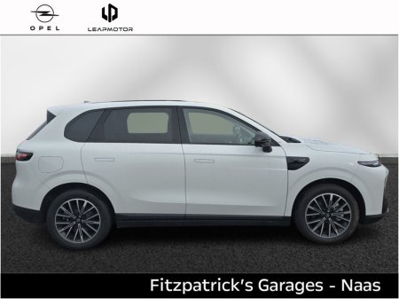 2026 Leapmotor B10 Design 67.1kw(420Km) Demo (Price Includes €1000 Scrappage Allowance) €33,950 thumbnail