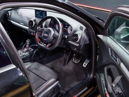 2016 Audi S3 BLACK HALF LEATHER UPHOLSTERY - FACTORY ALLOY WHEELS - FLAT BOTTOM STEERING WHEEL - REVERSE CAMERA €25,950 thumbnail