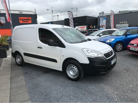 2017 Peugeot Partner ACTIVE 1.6 BLUE HDI 75 PANELLE €7,950