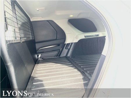 2021 Land Rover Discovery Discovery 3.0SD6 SE Comm. New Model €46,350 thumbnail