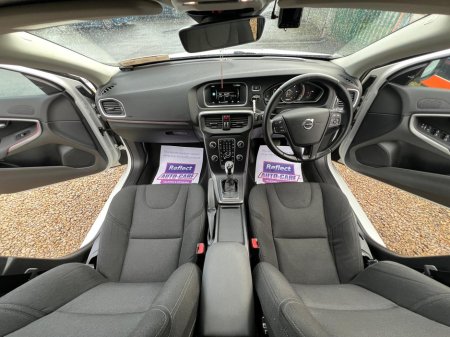 2016 Volvo V40 //STUNNING V40///AUTO//NEW NCT//IMMACULATE// €14,950 thumbnail