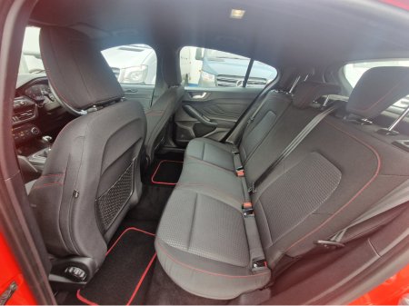 2019 Ford Focus - thumbnail 27