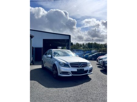 2014 Mercedes-Benz 220  €16,499 thumbnail