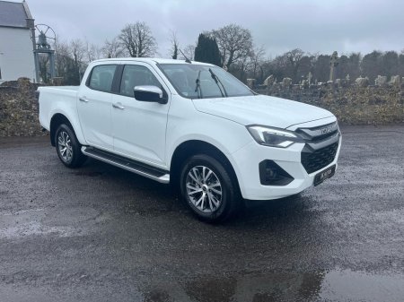 2025 Isuzu D-MAX LS Auto