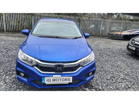 2017 Honda Grace - thumbnail 2