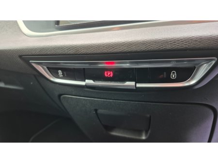 2015 Citroen Grand C4 Picasso GRAND PICASS BL HDI 150 EXC EXCLUSIVE + EAT6 AUTO €8,750 thumbnail