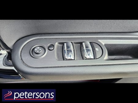 2023 MINI Cooper S COUNTRYMAN E ALL4 CLA CLASSIC AUTOMATIC €36,950 thumbnail