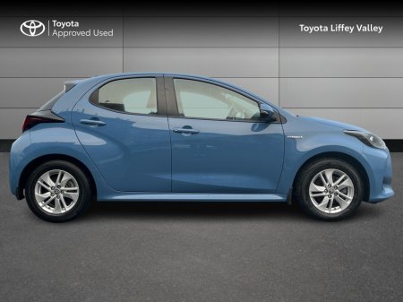 2021 Toyota Yaris - thumbnail 3