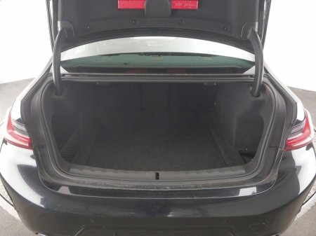 2024 BMW 3 Series - thumbnail 13