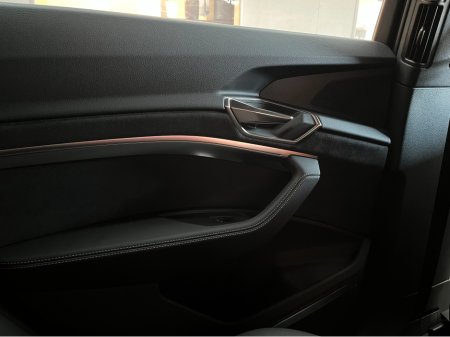 2023 Audi Q8 - thumbnail 22