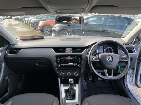 2019 Skoda Octavia AMBITION ESTATE 1.6 DIESEL //REVERSE CAMERA//CARPLAY// €16,950 thumbnail