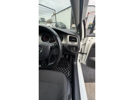 2017 Volkswagen Golf 1.2 TSI 110 bhp Comfortline €14,999 thumbnail