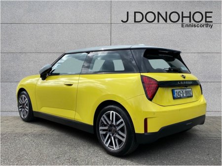 2024 MINI Hatch COOPER Cooper E Classic €24,950