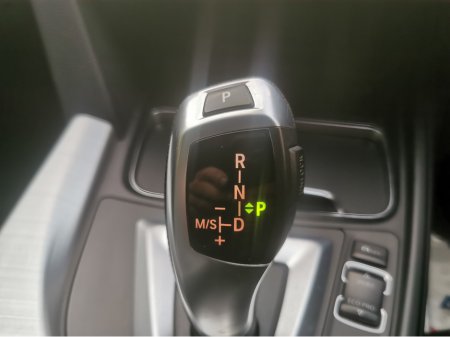 2017 BMW 3 Series - thumbnail 5