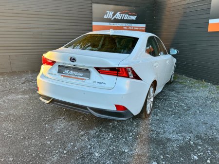 2013 Lexus IS 300 h 2.5 HYRBID €14,995 thumbnail