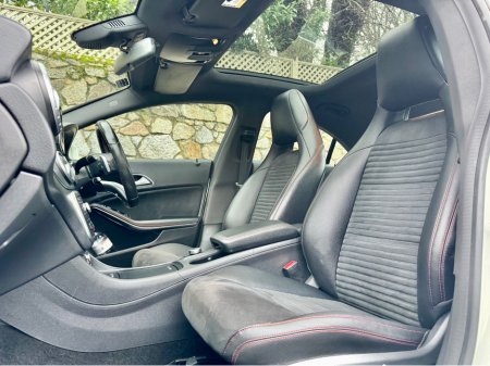 2015 Mercedes-Benz CL Class 180 SPORT AUTO!!!PANROOF!!! €11,950 thumbnail