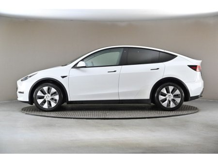 2024 Tesla Model Y LONG RANGE AWD Dual Motor €37,490 thumbnail