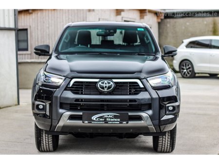2026 Toyota Hilux - thumbnail 8