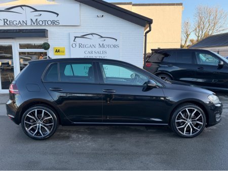 2017 Volkswagen Golf 1.2 TSI COMFORTLINE AUTO €17,450 thumbnail