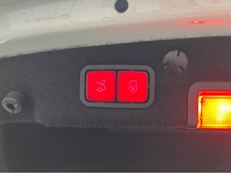 2016 Mercedes-Benz C Class - thumbnail 8