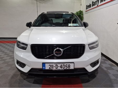 2021 Volvo XC40 - view 2
