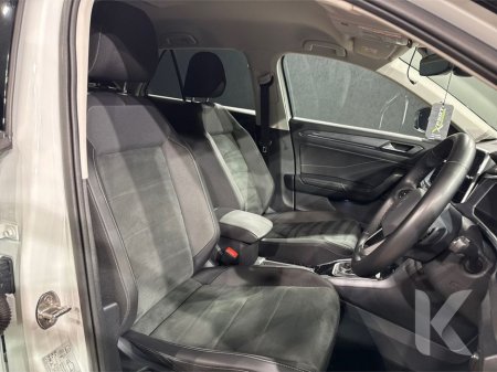 2023 Volkswagen T-Roc - thumbnail 19