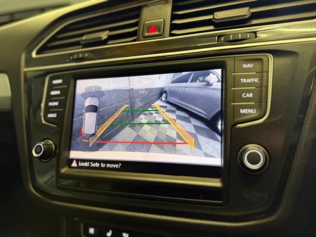 2017 Volkswagen Tiguan - thumbnail 12