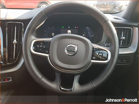 2025 Volvo XC60 T6 350bhp AWD PHEV Plus Black Edition (Lighting Pack / Panoramic Sunroof / 360 Camera) €68,900 thumbnail