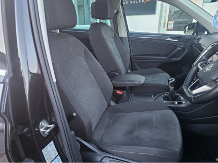 2023 Volkswagen Tiguan - thumbnail 12