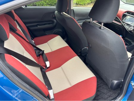 2016 Toyota Aqua - thumbnail 8