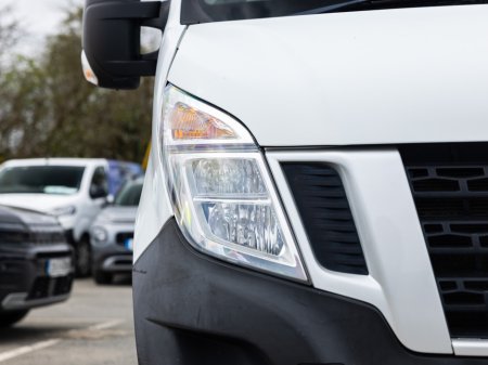 2018 Nissan NV400 - thumbnail 8