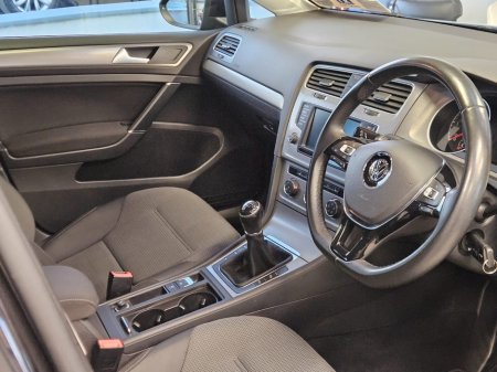 2016 Volkswagen Golf 1.6 TDI 5DR 110HP BlueMotion thumbnail