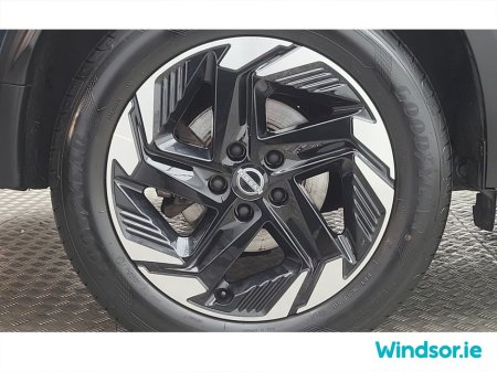 2025 Nissan Qashqai ePOWER QASHQAI SV PREMIUM €40,495 thumbnail