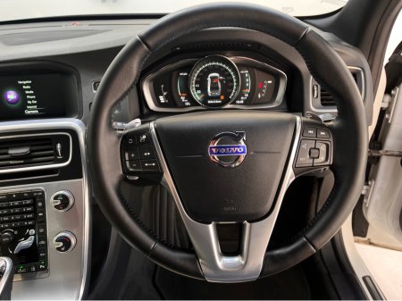 2016 Volvo S60 - thumbnail 40