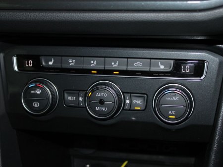 2020 Volkswagen Tiguan - thumbnail 22