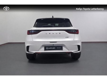 2025 Lexus LBX - thumbnail 4