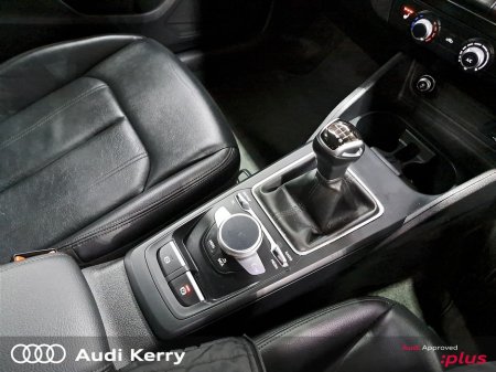 2024 Audi Q2 30 TDI 116BHP SE WITH COMFORT PACK thumbnail