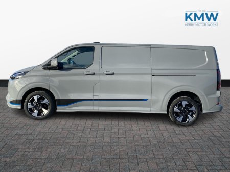 2026 Ford Transit Custom Sport  232BHP PHEV Auto..Huge Spec €42,950