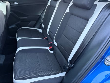 2019 Volkswagen T-Roc - thumbnail 11