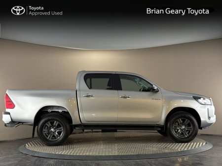 2026 Toyota Hilux 2.8 SR5 Manual €55,400