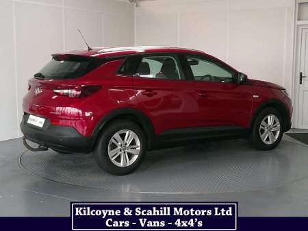 2020 Vauxhall Grandland X X SE TURBO D thumbnail