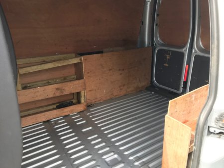 2015 Volkswagen Caddy - thumbnail 15