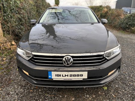 2019 Volkswagen Passat 2.0 TDI 150HP Comfortline €19,998 thumbnail