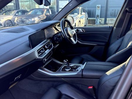 2022 BMW X5 xDrive45e M Sport €65,950 thumbnail