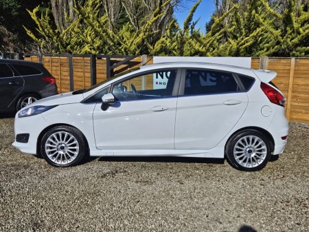 2016 Ford Fiesta - thumbnail 6