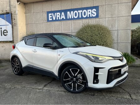 2020 Toyota C-HR GR AUTOMATIC HYBRID 1.8 PETROL //HIGH SPEC//REVERSE CAMERA//ADAPTIVE CRUISE CONTROL//HEATED SEATS//