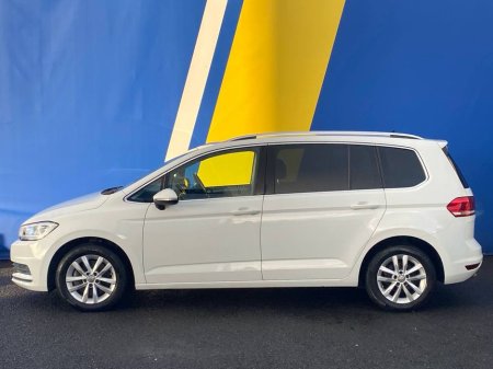 2018 Volkswagen Touran 2.0 TDI 7-SEATER AUTO // SERVICE HISTORY // APPLE CARPLAY/ANDROID AUTO // INDEPENDENT BACKSEAT CLIMATE CONTROL €21,750